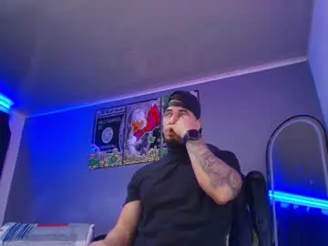 Chaturbate Live Porn of camiloalvarezzz3