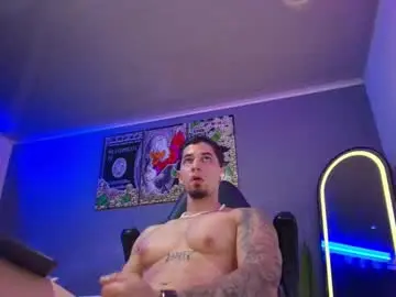 Chaturbate Sex Cam of camiloalvarezzz3