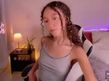 Chaturbate Best live sex cam show of chloemoreti