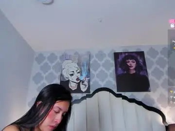 Chaturbate Free Live Porn of sarahmiler_