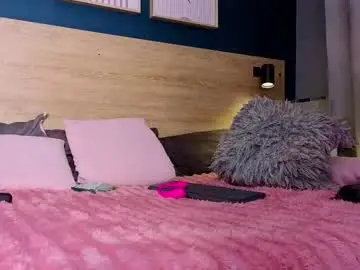 Chaturbate Watch Live Sex Cams of sarahmiler_