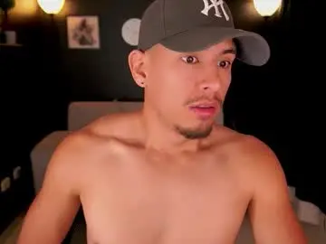 Chaturbate Live Sex Cam of aaronfox_