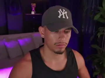 Chaturbate Sex Cam of aaronfox_