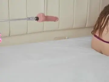 Chaturbate Live Sex Cam of caroline_adams_