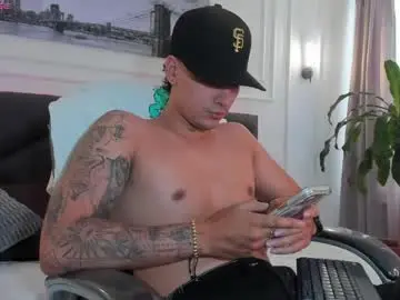 Chaturbate Sex Chat of damian23_