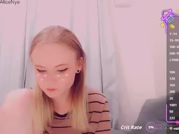 Chaturbate Live Sex Cam of alicenya