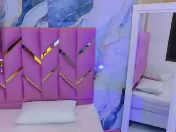 Chaturbate Live Porn of collegepawglovedaddy