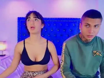 Chaturbate Live Sex Cam of damian_and_roxanne