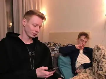 Chaturbate Live Sex Cam of omg_pie