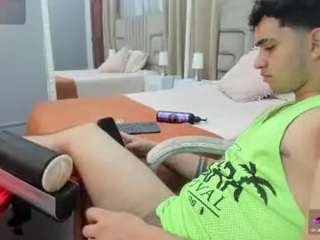 Chaturbate Best live sex cam show of julian_billy