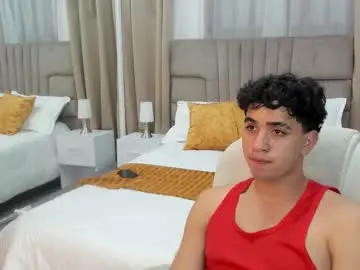 Chaturbate Free Live Porn of julian_billy
