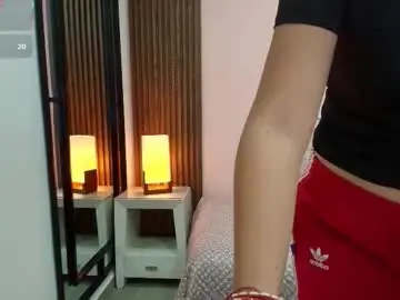 Chaturbate Sex Cam of alina_martinelli