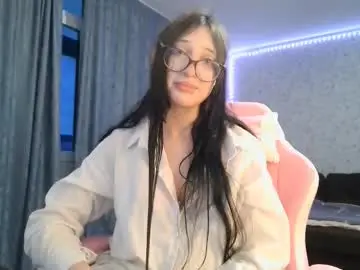 Chaturbate Live Sex Cam of kirstievelasco