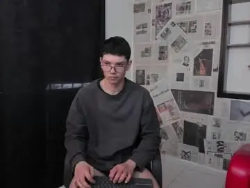 Chaturbate Live Sex Cam of magic_boy01