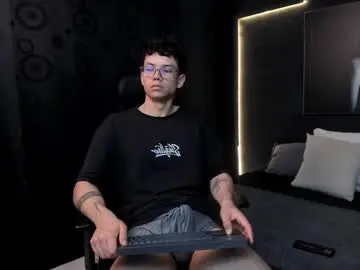 Chaturbate Adult Video Chat of magic_boy01