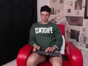 Chaturbate Live Sex Cam of magic_boy01