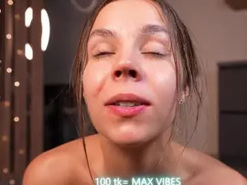 Chaturbate Live Sex of mon1_day