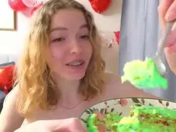 Chaturbate Live Sex of emilyluvo
