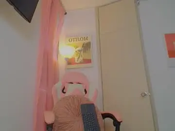 Chaturbate Free Porn Cam of emmily_forever