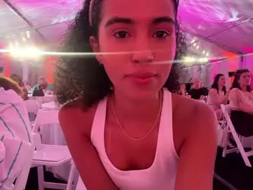 Chaturbate Live Porn of amnie_