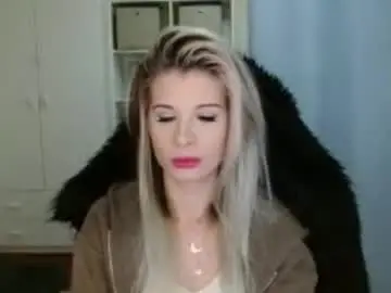 Chaturbate Adult Video Chat of kristineamore