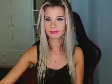 Chaturbate Sex Cam of kristineamore