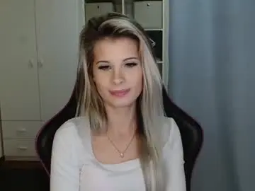 Chaturbate Adult Webcams of kristineamore