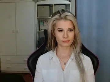 Chaturbate Free Porn Cam of kristineamore