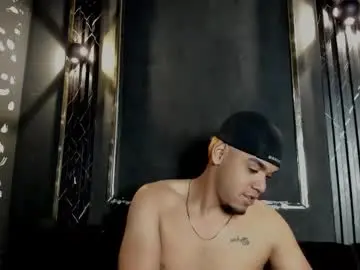 Chaturbate Nude Webcam of mr_maximo