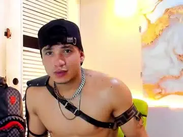 Chaturbate Best live sex cam show of danii_scot