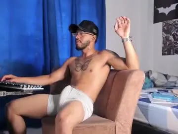 Chaturbate Live Sex Cam of davide_daniels