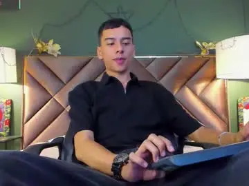 Chaturbate Best live sex cam show of aiden_royce