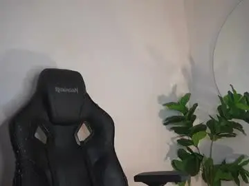 Chaturbate Adult Video Chat of thin_tommy11