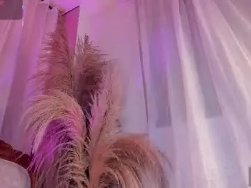 Chaturbate Adult Video Chat of ariadna_milano