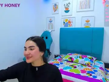 Chaturbate Live Sex Cam of milk_candy16