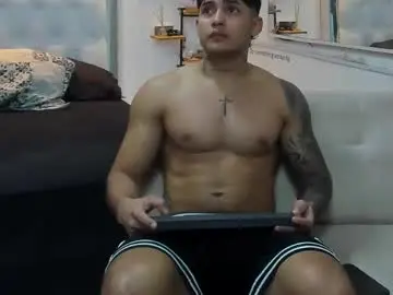 Chaturbate Best live sex cam show of lunay_xtreemboy