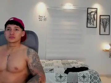 Chaturbate Free Live Porn of lunay_xtreemboy