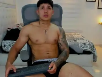 Chaturbate Best live sex cam show of lunay_xtreemboy