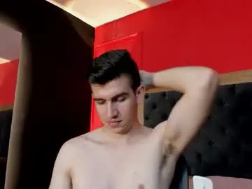 Chaturbate Free Live Porn of mikaelslow