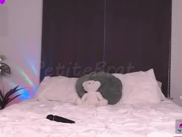Chaturbate Free Porn Cam of petitebrat