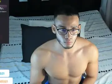 Chaturbate Watch Live Sex Cams of andrewl0321