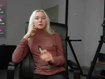 Chaturbate Nude Webcam of agelina_summer