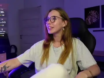 Chaturbate Watch Live Sex Cams of agelina_summer