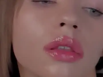 Chaturbate Best live sex cam show of carriebyrd