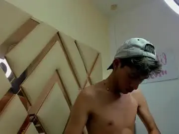 Chaturbate Private Sex Chat of ferphoenix_