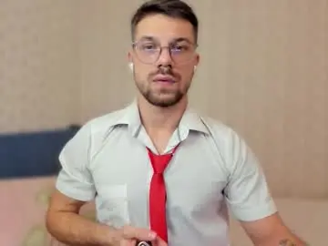 Chaturbate Live Sex Cam of _tonywolf