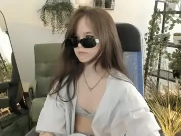 Chaturbate Adult Video Chat of elainebeness