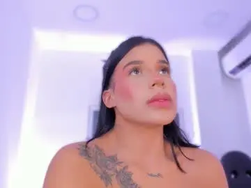 Chaturbate Nude Webcam of emelie_89