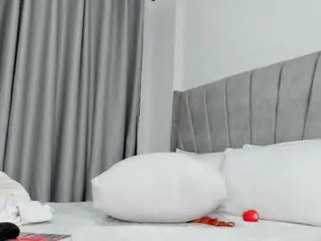 Chaturbate Live Sex Cam of its_canella