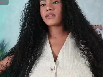 Chaturbate Live Sex Cam of naomixjones1